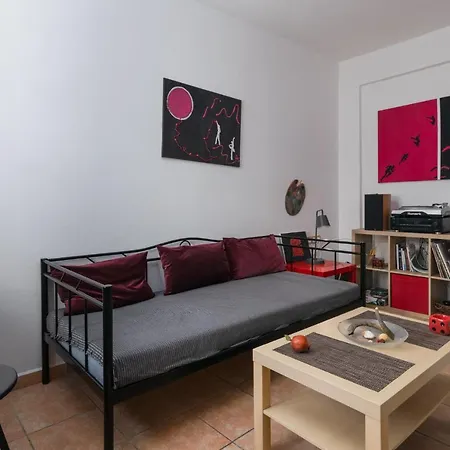 Comfy Homes I Αδάμας
